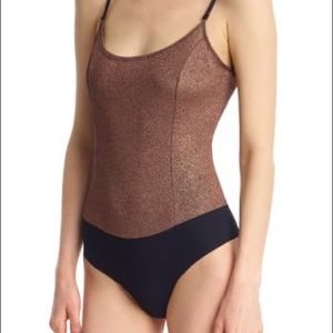 Commando Soft Sparkle Cami Thong Bodysuit M Bronze